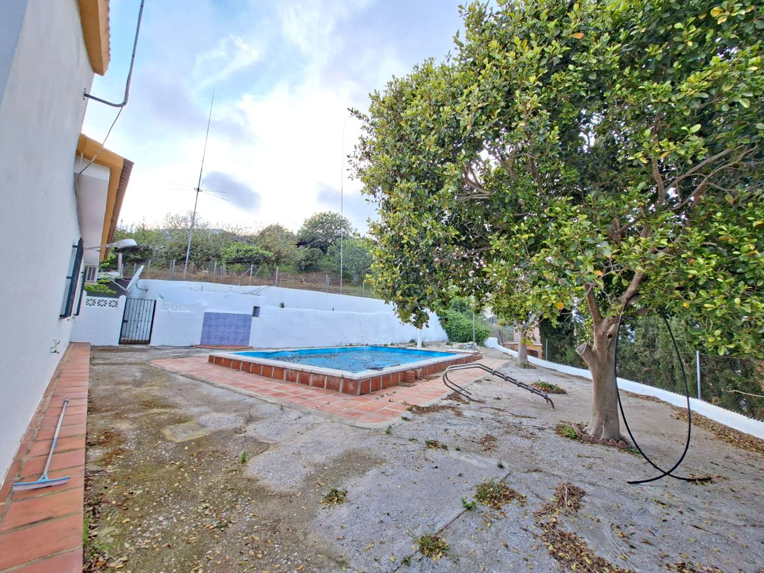 Casa 2 dormitorios con piscina  en  Viñuela