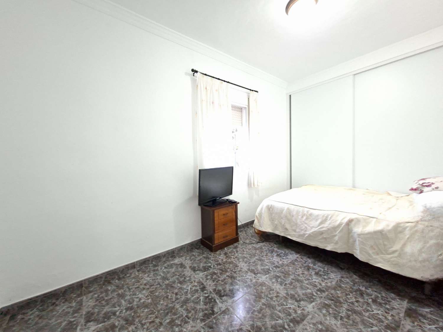 Casa 2 dormitorios con piscina  en  Viñuela