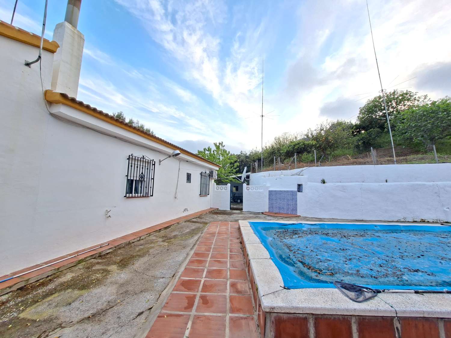 Casa 2 dormitorios con piscina  en  Viñuela