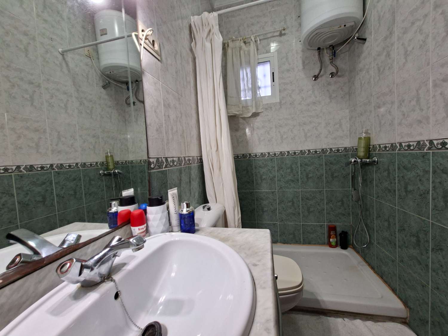 Casa 2 dormitorios con piscina  en  Viñuela