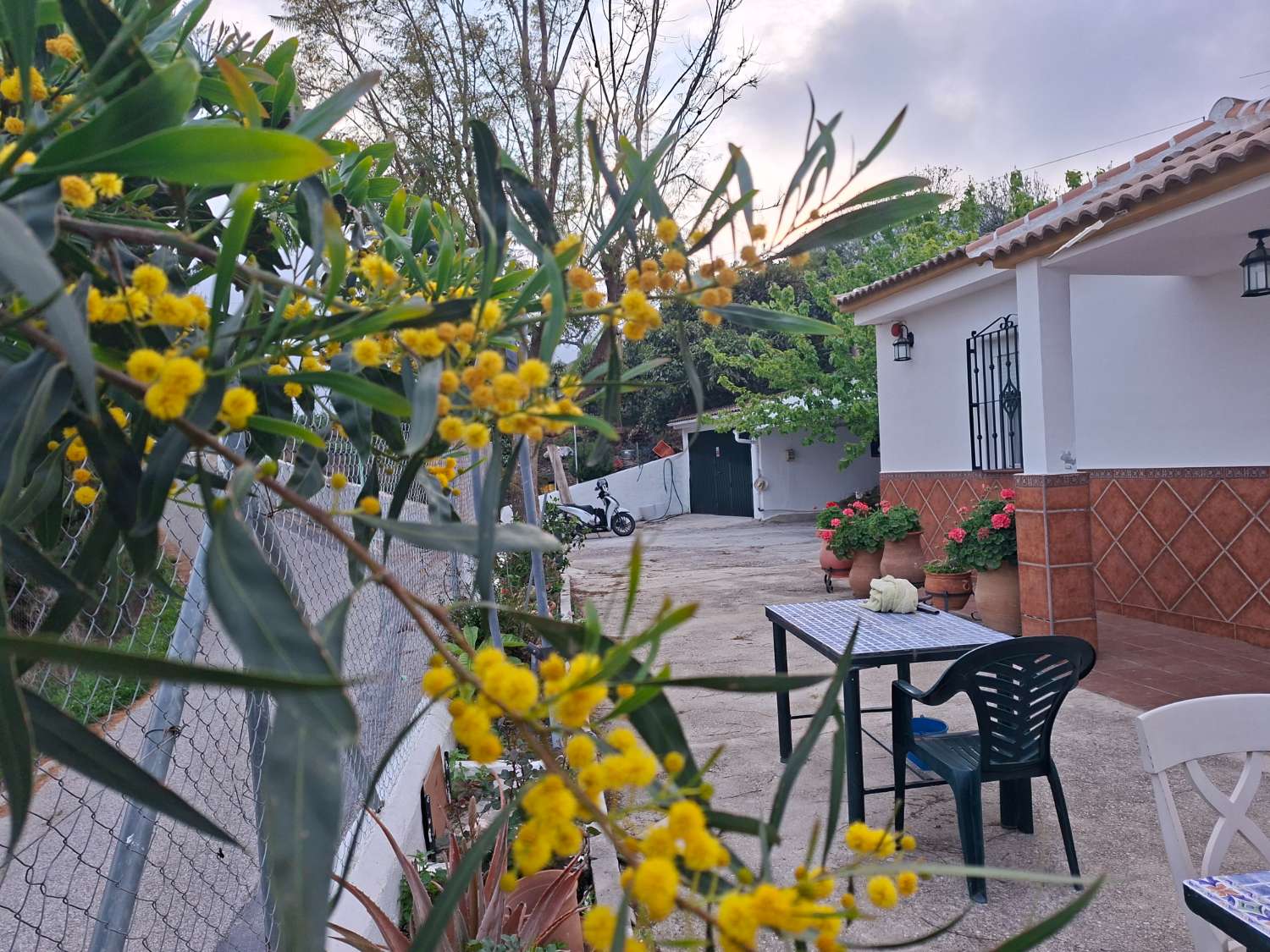 Casa 2 dormitorios con piscina  en  Viñuela