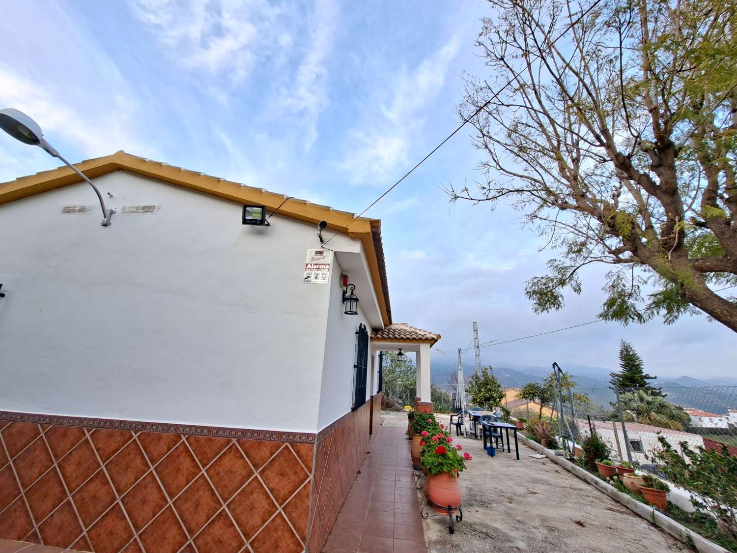 Casa 2 dormitorios con piscina  en  Viñuela