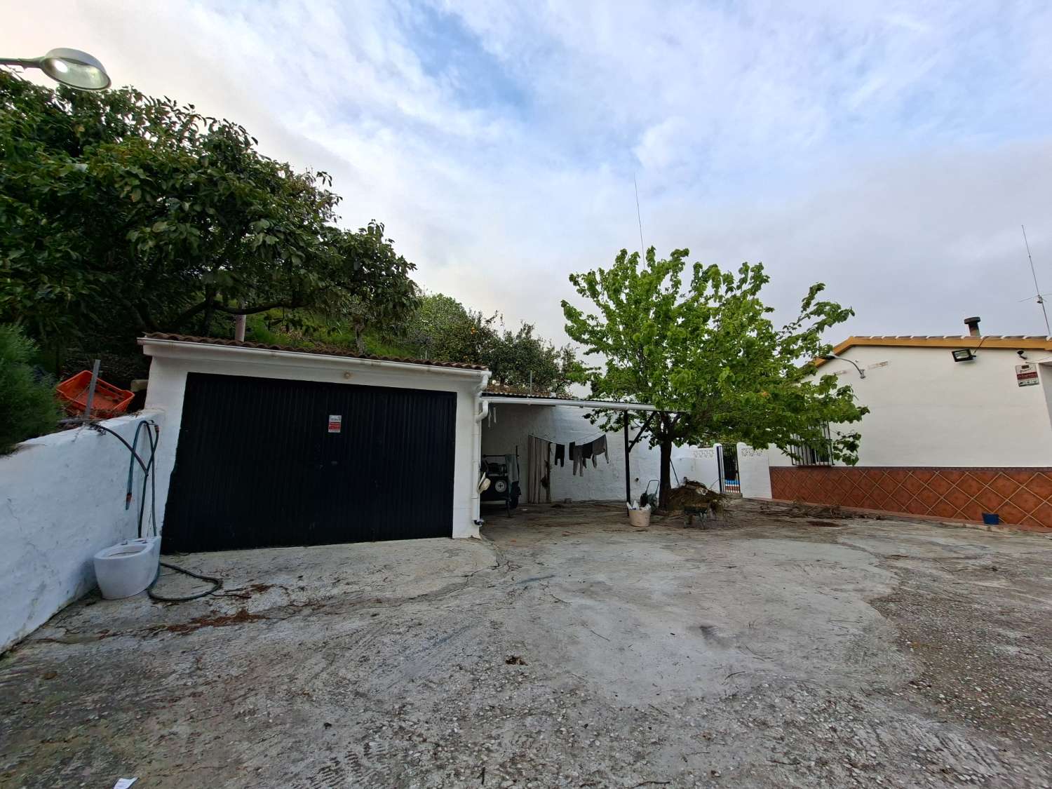 Casa 2 dormitorios con piscina  en  Viñuela