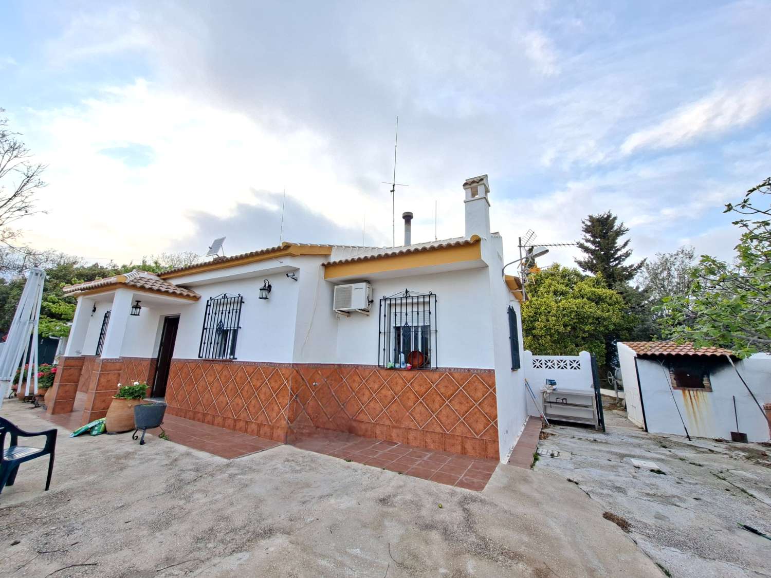 Casa 2 dormitorios con piscina  en  Viñuela