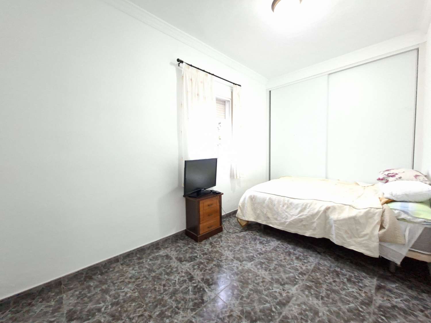 Casa 2 dormitorios con piscina  en  Viñuela